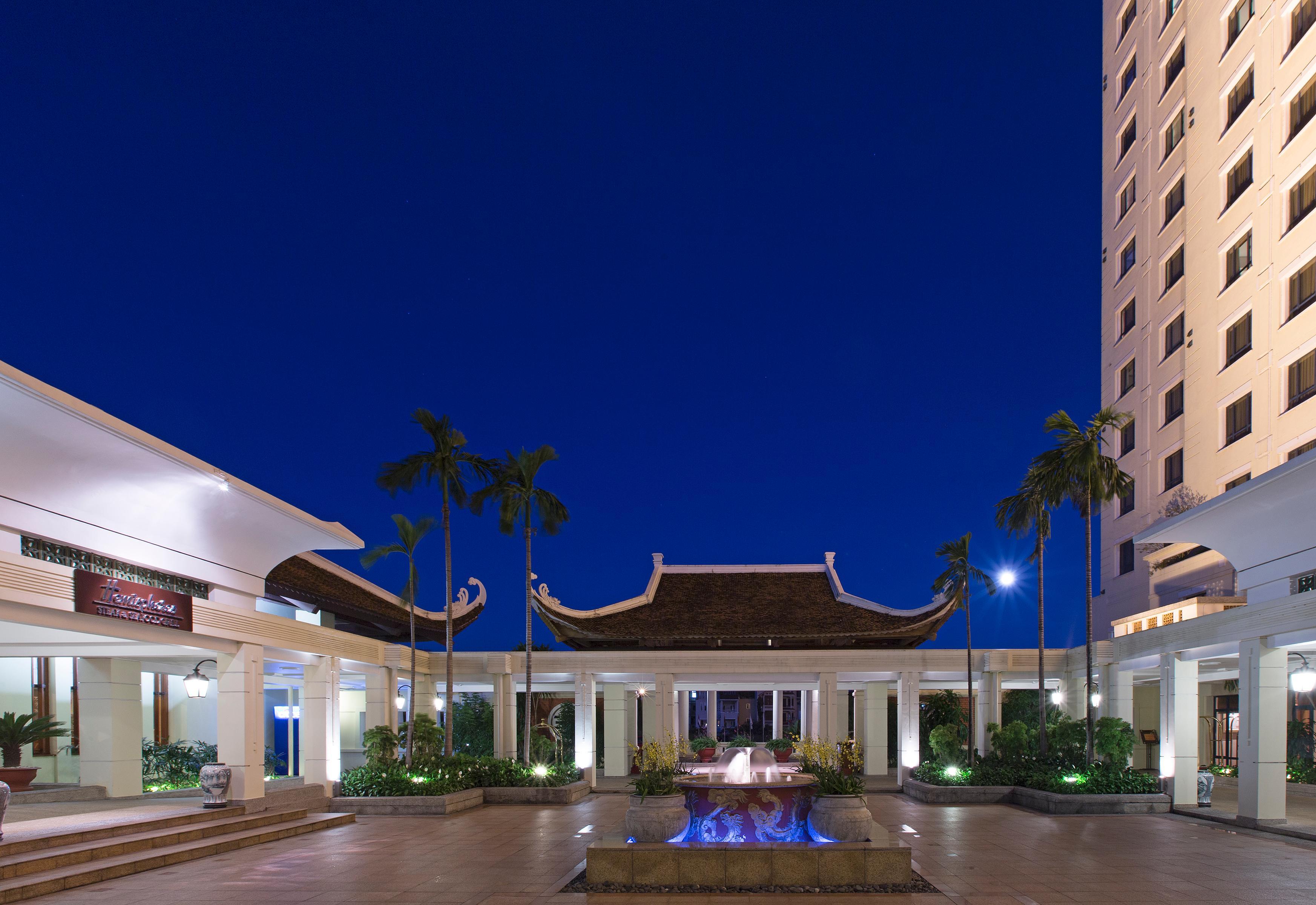 Sheraton Hanoi Hotel Buitenkant foto