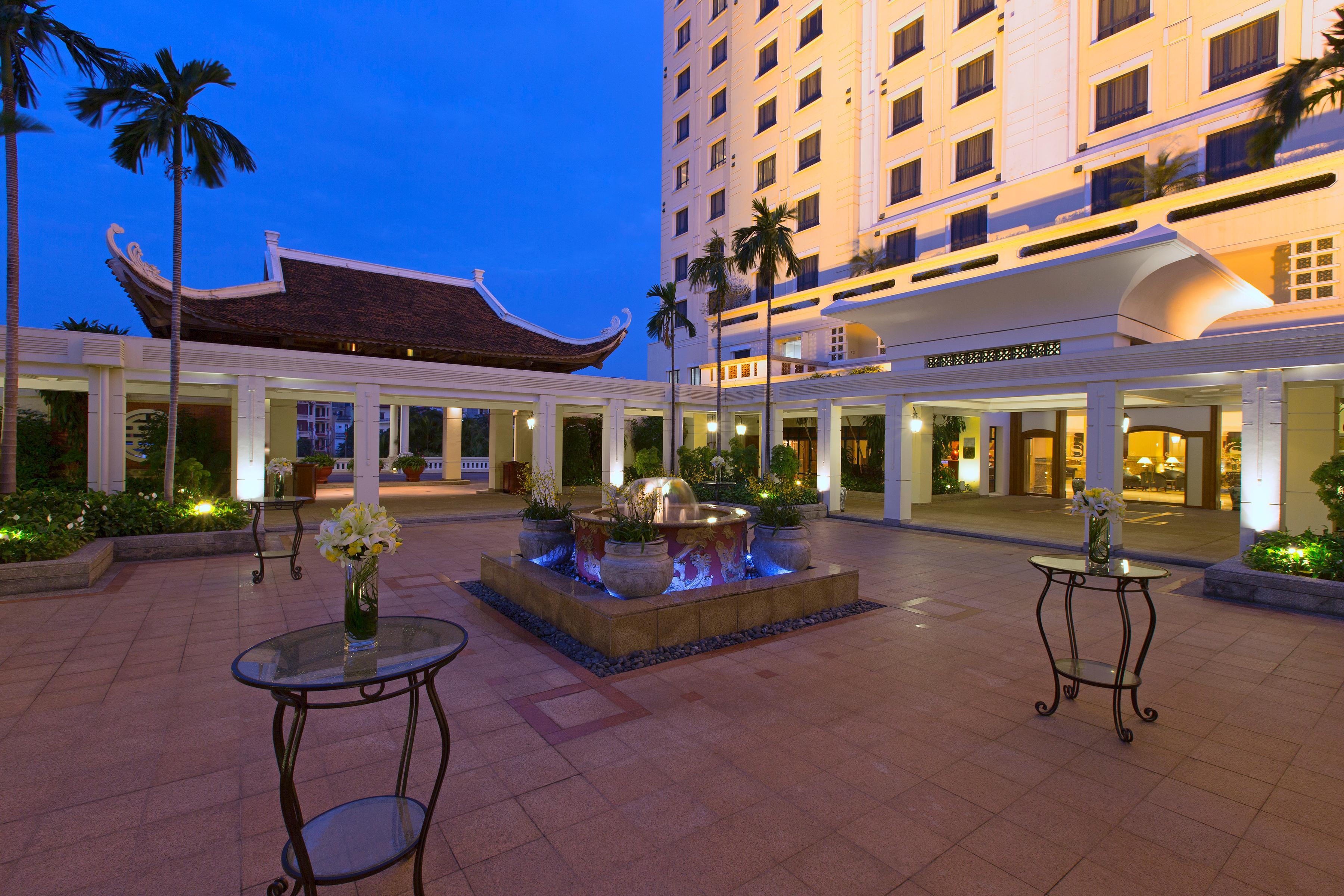 Sheraton Hanoi Hotel Buitenkant foto