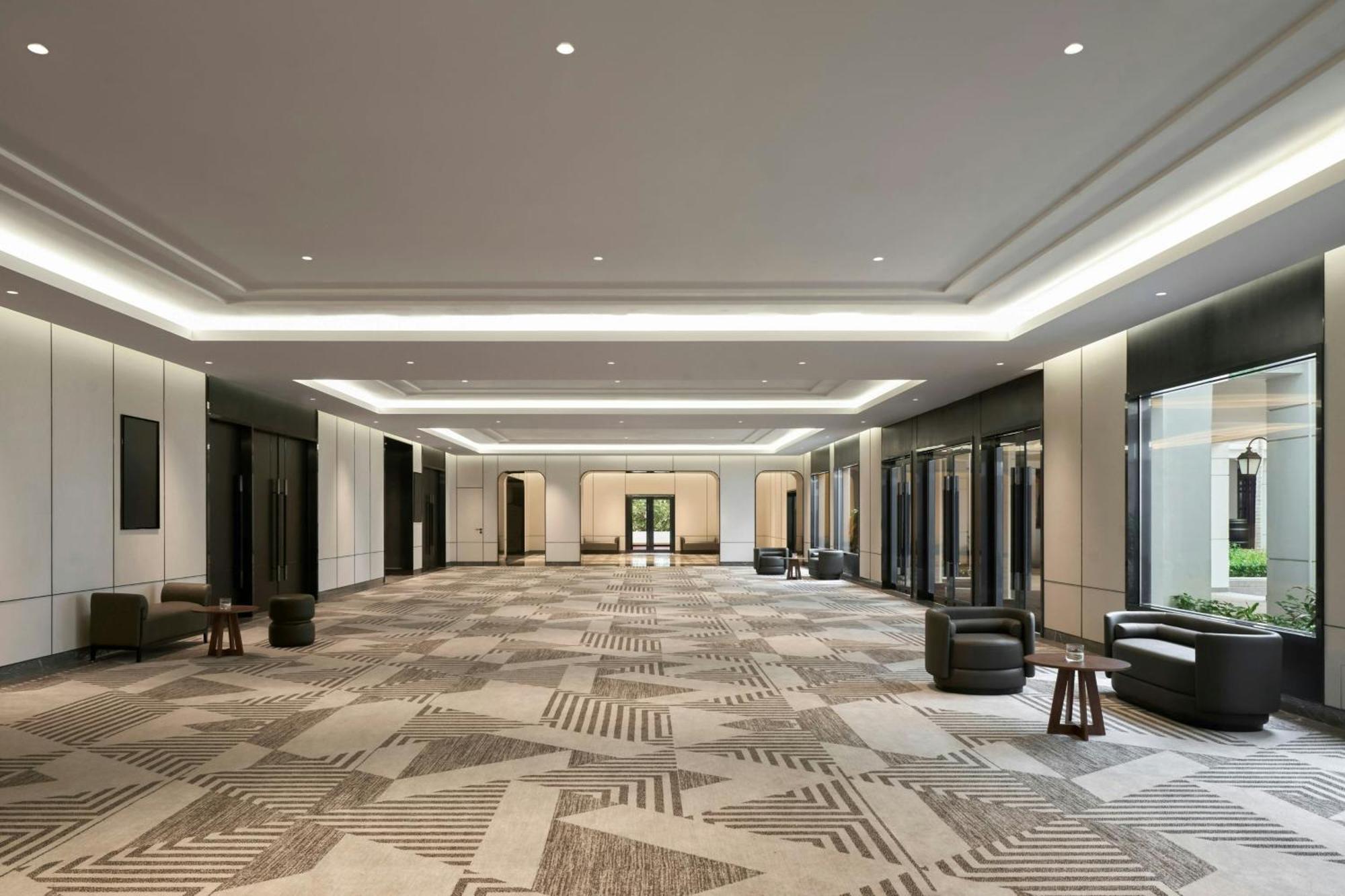 Sheraton Hanoi Hotel Buitenkant foto