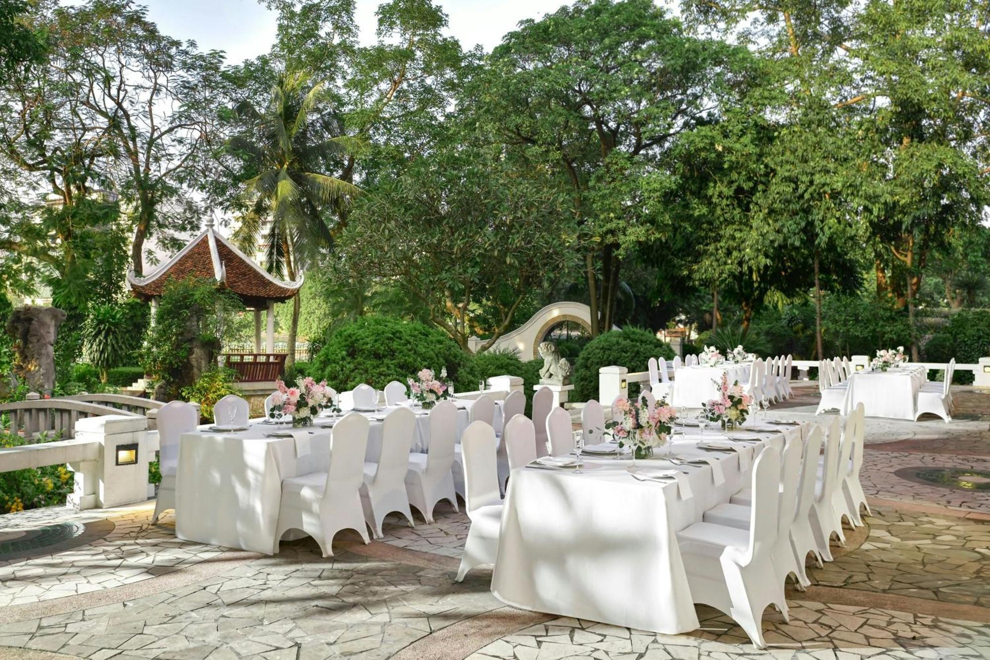 Sheraton Hanoi Hotel Buitenkant foto