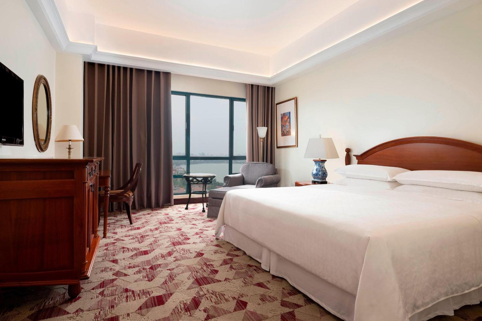 Sheraton Hanoi Hotel Buitenkant foto